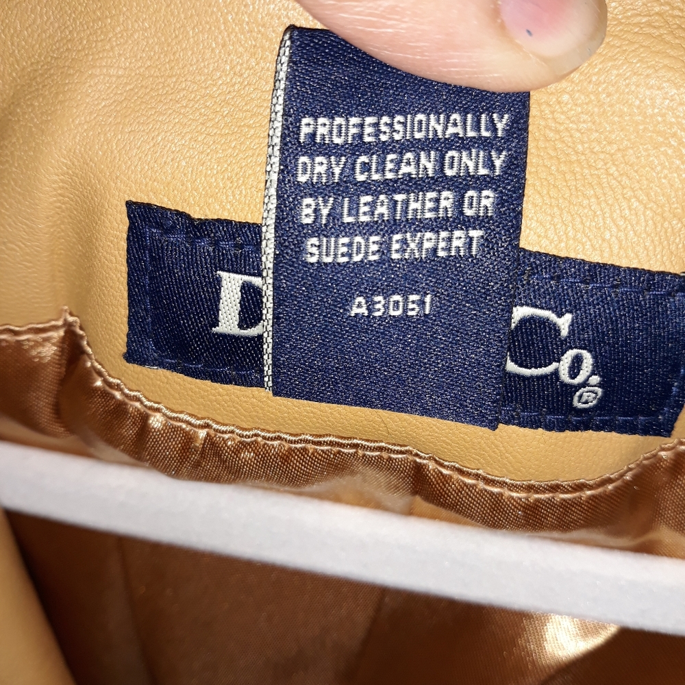 Blazer - Picture 4 of 4
